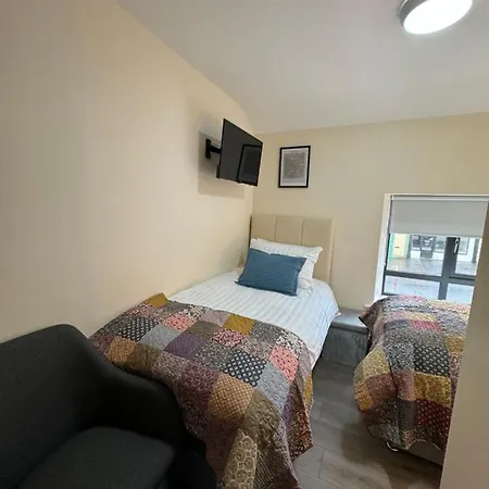 Capsule hotel Claire Barden Boutique *